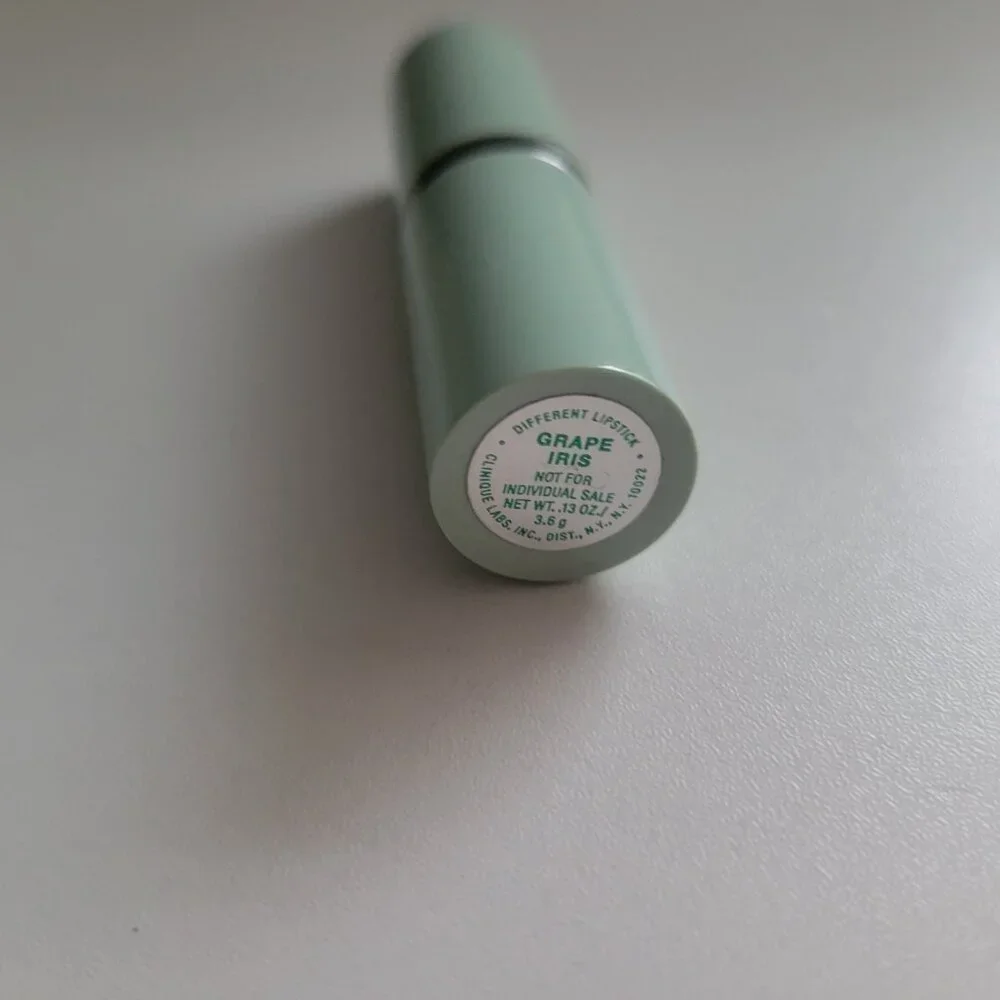 Clinique Grape Iris Lipstick Full Size Rare HTF 3.6g Preowned